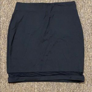 Short pencil skirt